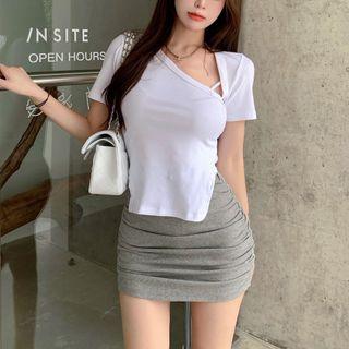Short-sleeve Skew Neckline Asymmetrical T-shirt