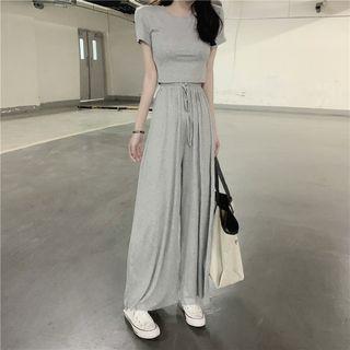 Crew-neck Short-sleeve Crop Top / Drawstring Wide-leg Pants