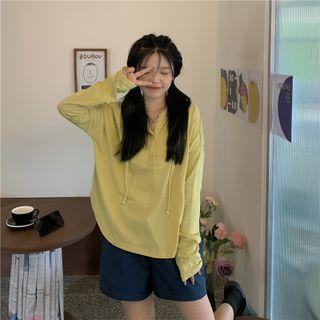 Long-sleeve Hooded Henley T-shirt / Wide Leg Shorts