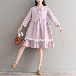 Perforated Trim 3/4 Sleeve Midi Dress