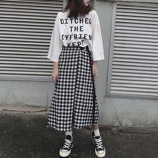 Lettering 3/4-sleeve T-shirt / Gingham A-line Midi Skirt