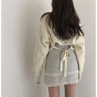 Crop Sweater / A-line Skirt