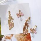 Non-matching Alloy Cat & Bow Dangle Earring