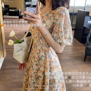 Balloon-sleeve Floral Print Blouse / A-line Dress