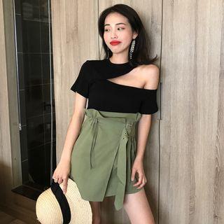 Set: Off Shoulder Short-sleeve T-shirt + A-line Skirt