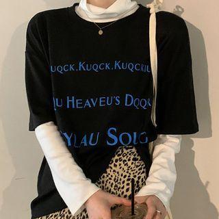 Long-sleeve Turtleneck T-shirt / Lettering T-shirt