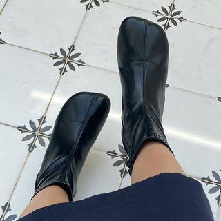 Square-toe Stitched Short Boots