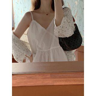 Round-neck Sheer Floral Blouse