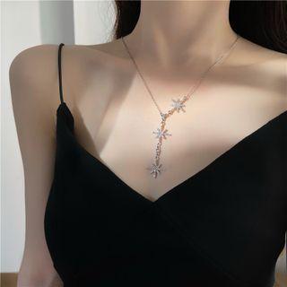 Snowflake Pendant Alloy Necklace 1 Pc - Silver - One Size