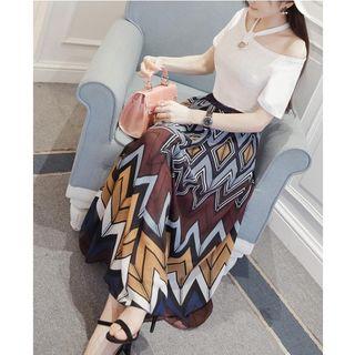 Set: Off-shoulder Top + Chevron Print Maxi Chiffon Skirt