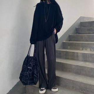 Long-sleeve T-shirt / Straight-leg Pants