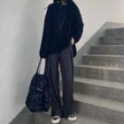 Long-sleeve T-shirt / Straight-leg Pants