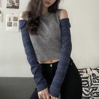 Two Tone Cold-shoulder Knit Crop Top