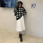 Crewneck Loose-fit Sweater / A-line Plain Skirt