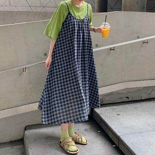 Elbow-sleeve T-shirt / Plaid Strappy Midi A-line Dress