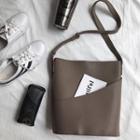 Set: Asymmetric Pocket Crossbody Bag + Zipper Bag