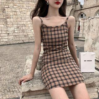 Short-sleeve T-shirt / Strappy Plaid Sheath Dress