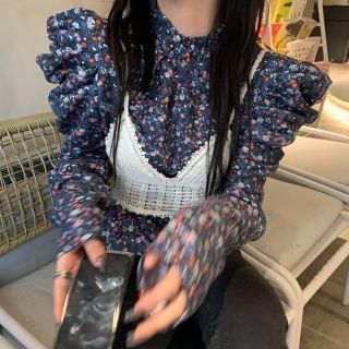 Set: Long-sleeve Floral Print Blouse / Spaghetti Strap Knit Top Blouse - Floral - Blue - One Size / Spaghetti Strap Top - White - One Size