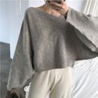 V-neck Sweater / Straight-cut Knit Pants
