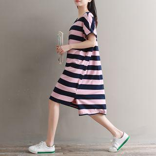 Short-sleeve Two-tone A-line Knit Dress