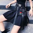 Pouch Accent Pleated Skirt