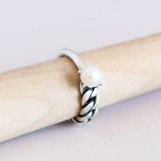 Pearl Ribbed Open Ring