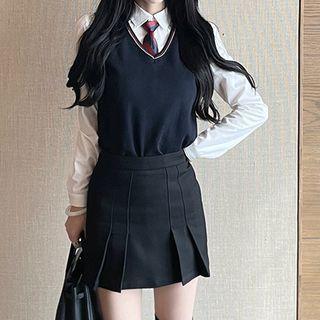 Double-breasted Jacket / Sweater Vest / Pleated Pencil Skirt