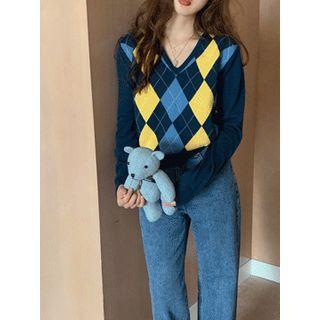 V-neck Argyle Knit Top One Size