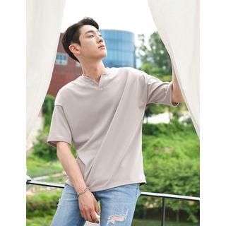 Notched-neckline Loose-fit T-shirt