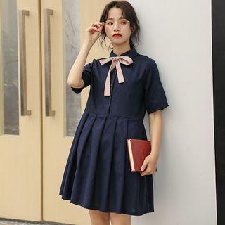 Short-sleeve Tie-neck A-line Shirtdress