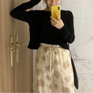 Plain Long-sleeve T-shirt / Print Wide Leg Pants