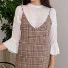Round-neck Ruffled 3/4-sleeve Top