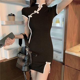 Short-sleeve Contrast Trim Mini Qipao