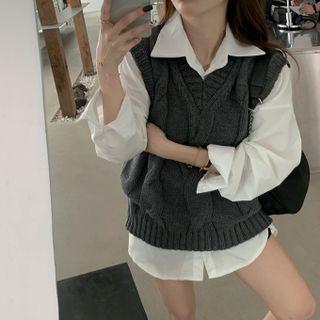 Knit Sweater Vest / Medium Long Shirt