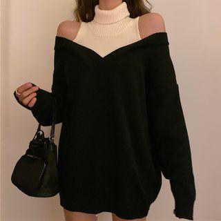 Turtleneck Paneled Cold-shoulder Sweater