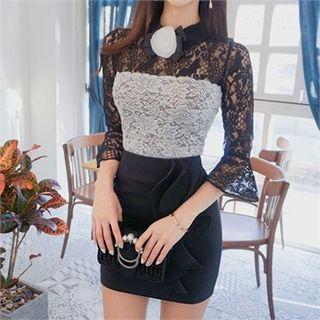 Two-tone Lace Blouse With Brooch