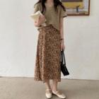 Short-sleeve Knit Top / Midi A-line Skirt