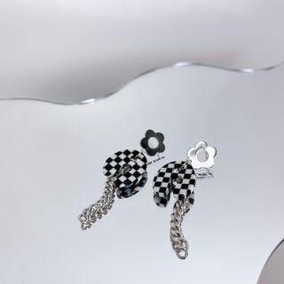Checker Print Chin Drop Earring
