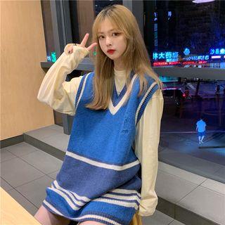 Sleeveless Striped Knit Vest / Long-sleeve Plain T-shirt