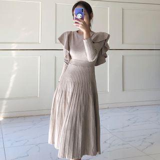 Ruffled Long-sleeve Knit Dress