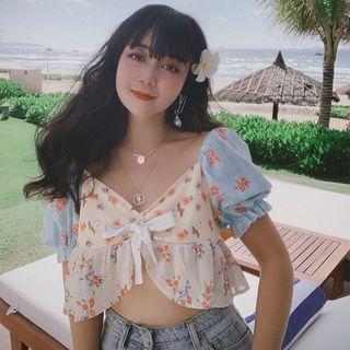 Short-sleeve Floral Print Crop Top