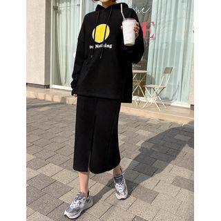 Deep-slit Long Pencil Skirt