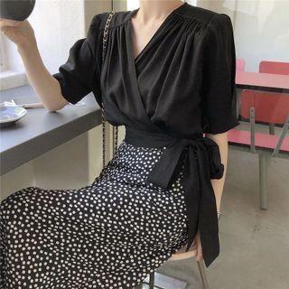 Short Sleeve Plain Cropped Wrapped Blouse / High Waist Floral Print Midi Skirt