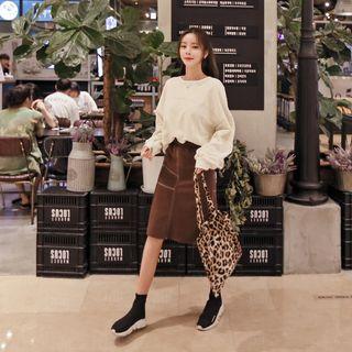Set: Round-neck Stitched Pullover + Band-waist Skirt