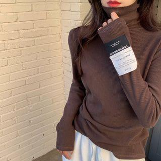 Turtleneck Applique T-shirt