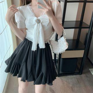 Puff-sleeve Lace Trim Bow Blouse / A-line Skirt