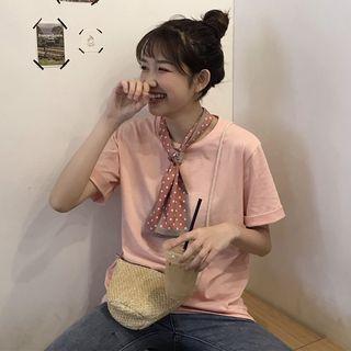 Crew-neck Short-sleeve T-shirt With Neck Scarf
