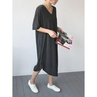V-neck Elbow-sleeve Midi Dress