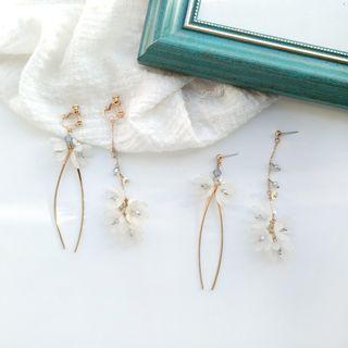Non-matching Alloy & Acrylic Flower Dangle Earring