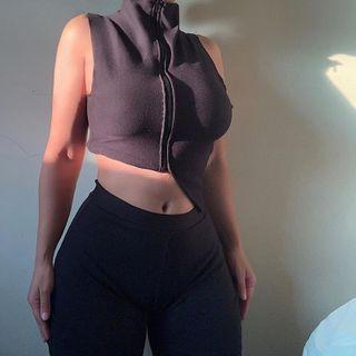 Sleeveless Zip-up Crop Top